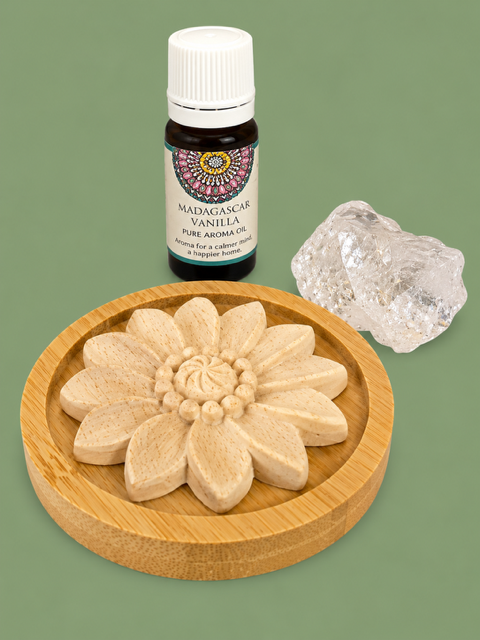 Wooden Flower Oil Diffuser Gift Set – Madagascar Vanilla & Clear Quartz